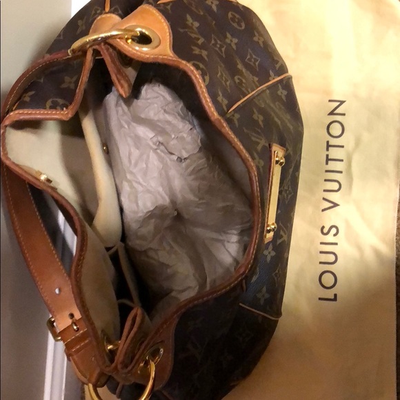 Discontinued, authentic Louis Vuitton PM Galleria - Picture 4 of 7